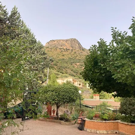 Maddalena Villa *